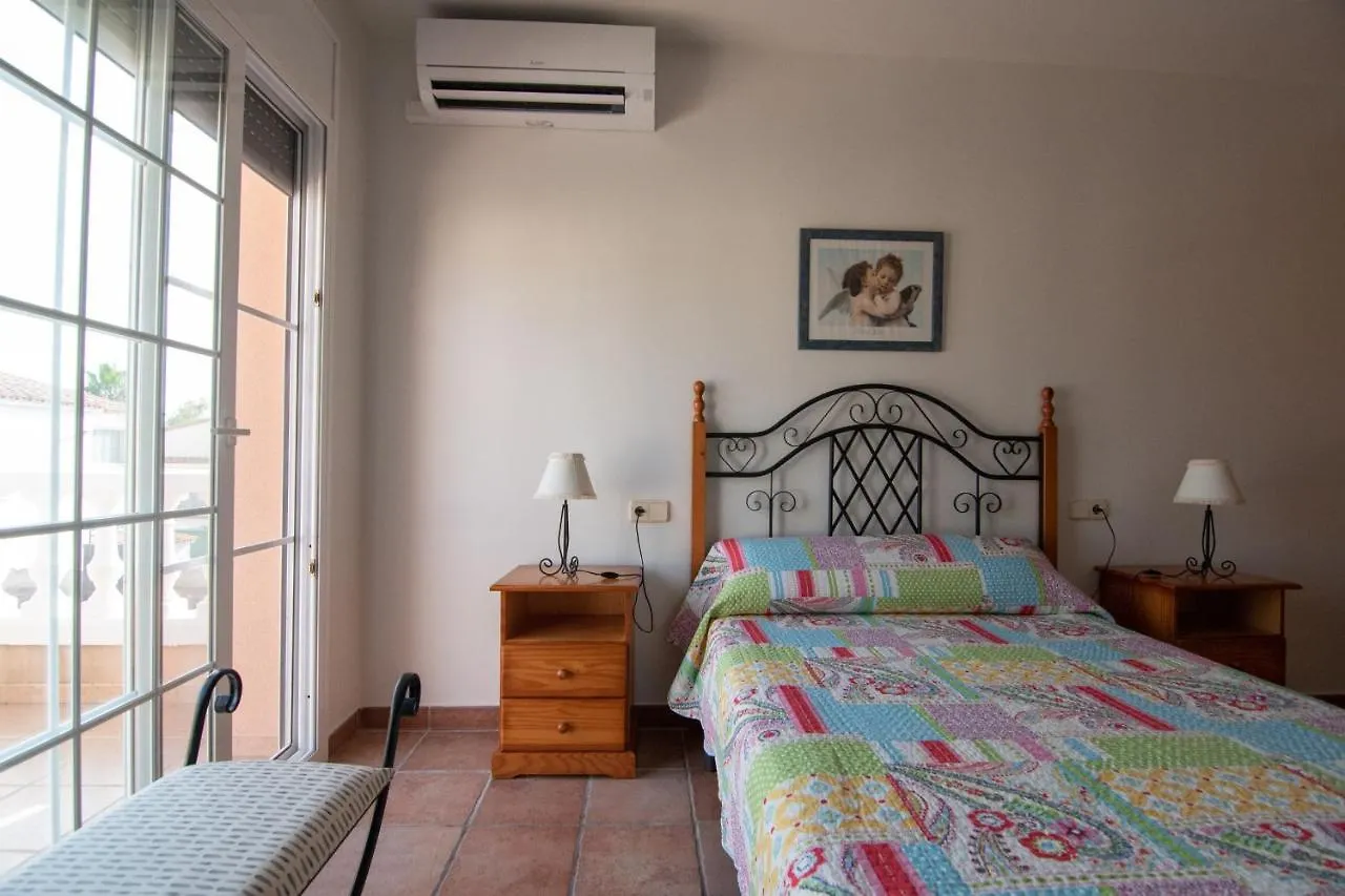 Villa Javi Riumar 0*,  İspanya